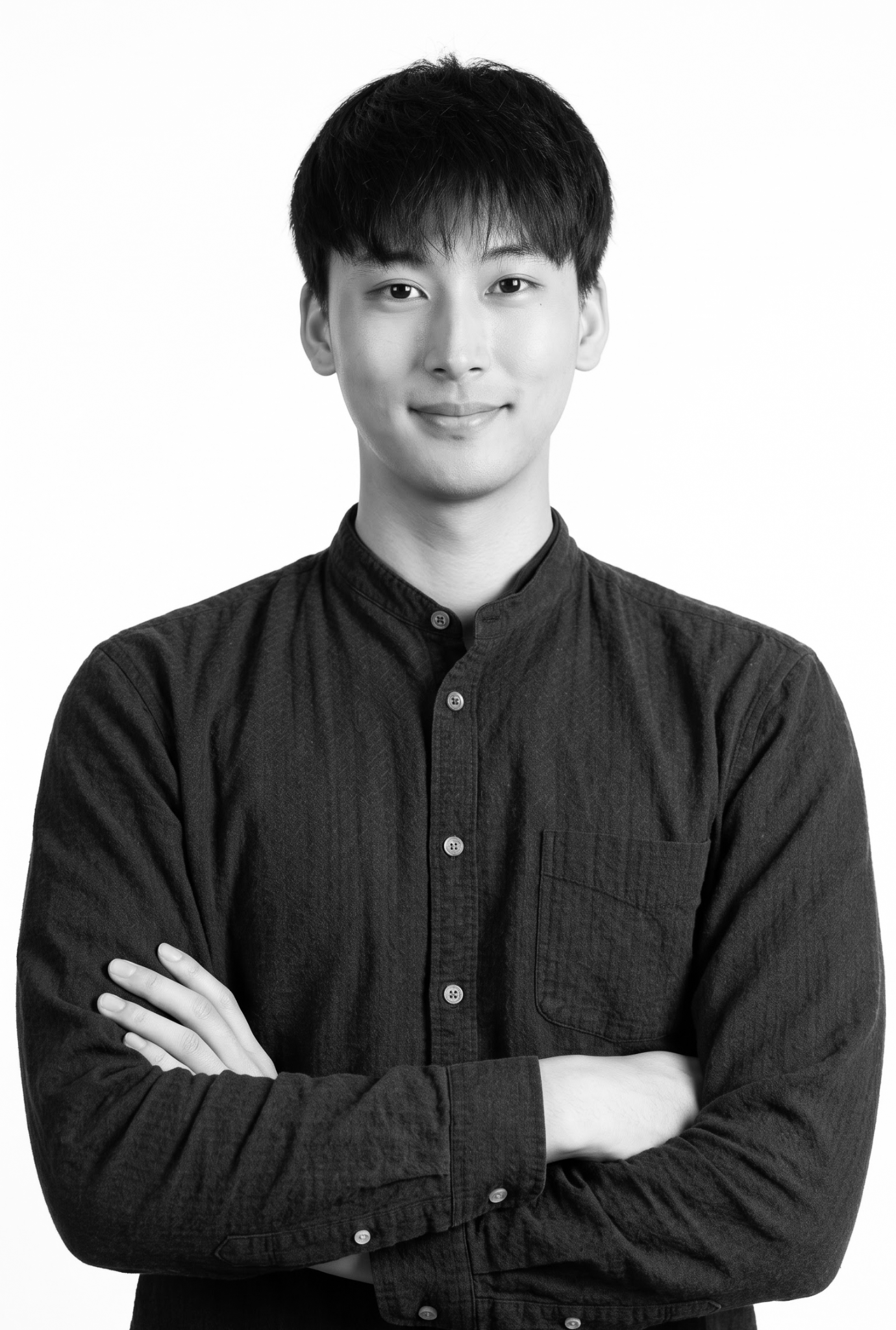 유준상 강사의 흑백 프로필 사진